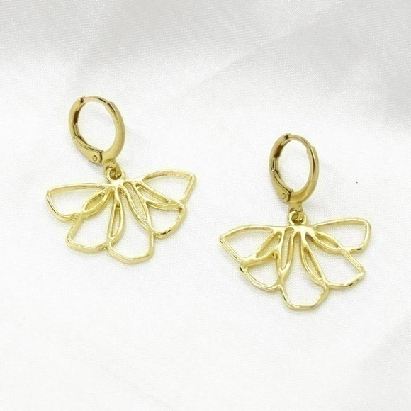 Flower Petal Earrings - Picture 1 of 5